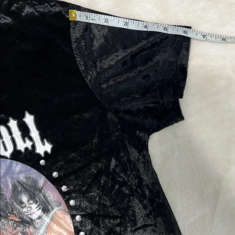 KISS Rock & Roll All Night Crushed Velvet Graphic Tee – Size M - Picture 7 of 7